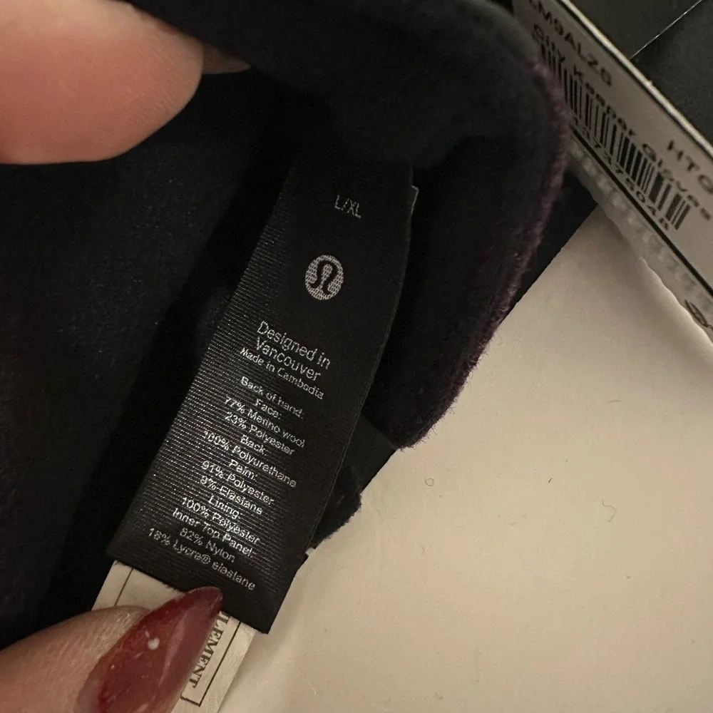Women's Lululemon CITY KEEPER GLOVES - NWT Size -‎ L/XL Maroon Wool